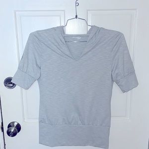 Saucony athletic top